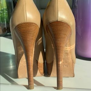 Fendi nude pumps